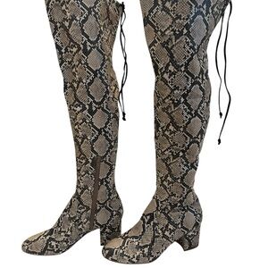 Gianni Bini Snakeskin Pattern Boots